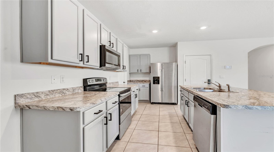 Davenport, Florida 33837, 5 Bedroom Bedrooms, ,3 Bathroombathrooms,Residential,For Sale,Brooklet,0,Mfrg5119042