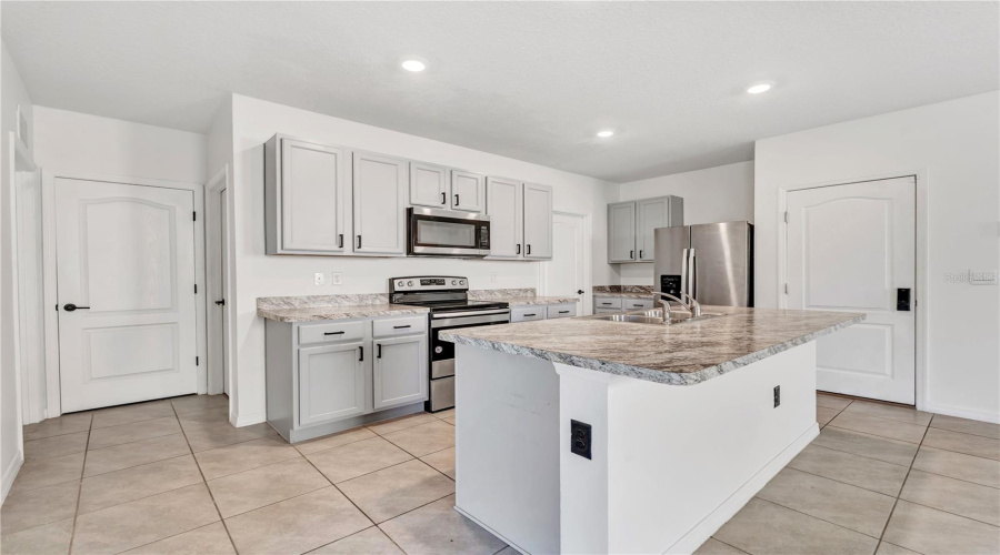 Davenport, Florida 33837, 5 Bedroom Bedrooms, ,3 Bathroombathrooms,Residential,For Sale,Brooklet,0,Mfrg5119042