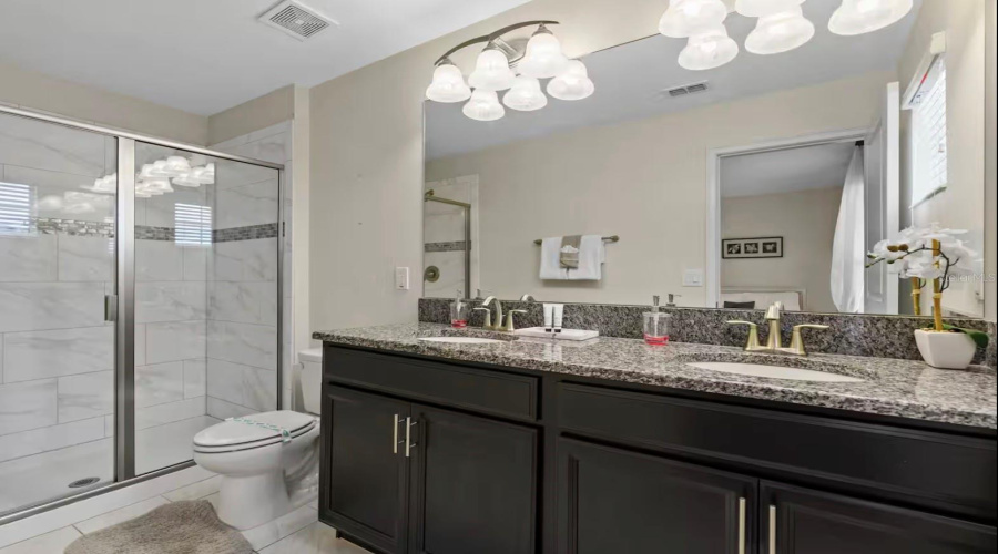 Kissimmee, Florida 34746, 6 Bedroom Bedrooms, ,5 Bathroombathrooms,Residential,For Sale,Sleepy Hollow,0,Mfro6364597