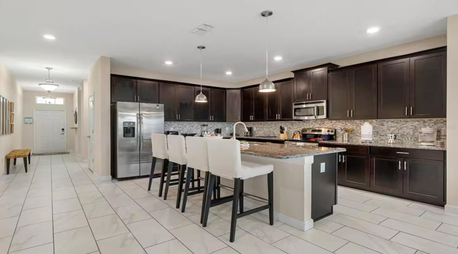 Kissimmee, Florida 34746, 6 Bedroom Bedrooms, ,5 Bathroombathrooms,Residential,For Sale,Sleepy Hollow,0,Mfro6364597