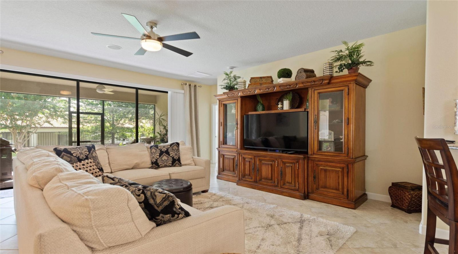 Davenport, Florida 33896, 4 Bedroom Bedrooms, ,3 Bathroombathrooms,Residential,For Sale,Gleneagles,0,Mfrs5159578