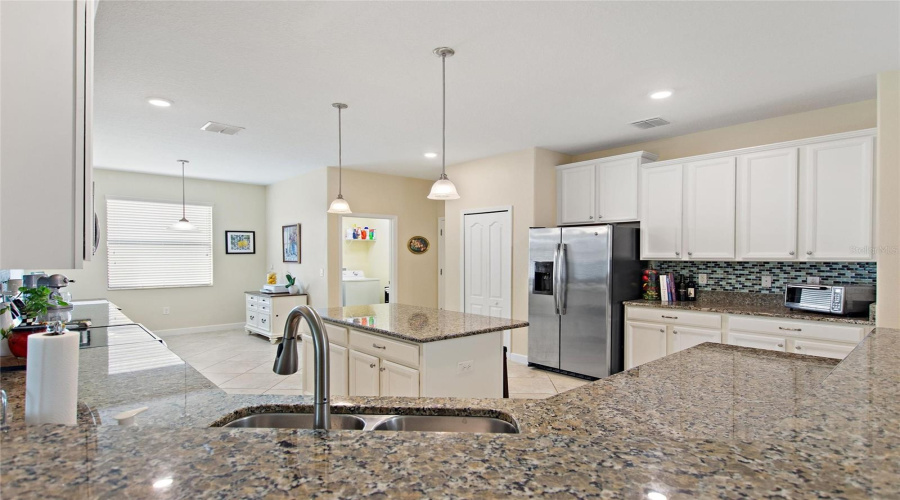 Davenport, Florida 33896, 4 Bedroom Bedrooms, ,3 Bathroombathrooms,Residential,For Sale,Gleneagles,0,Mfrs5159578
