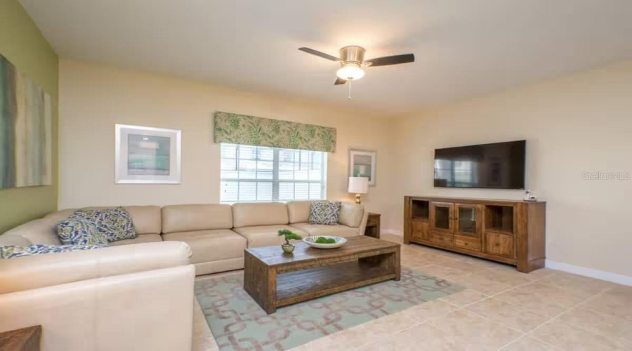 Kissimmee, Florida 34746, 5 Bedroom Bedrooms, ,4 Bathroombathrooms,Residential,For Sale,Clock Tower,0,Mfro6449471