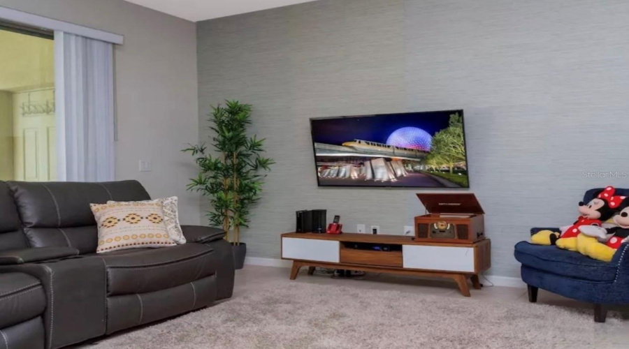 Kissimmee, Florida 34747, 5 Bedroom Bedrooms, ,4 Bathroombathrooms,Residential,For Sale,Geneve Ct,0,Mfro6450006