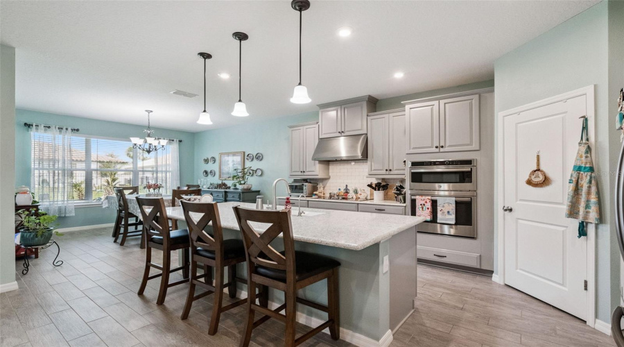 Kissimmee, Florida 34746, 4 Bedroom Bedrooms, ,3 Bathroombathrooms,Residential,For Sale,Redfin,0,Mfro6404441