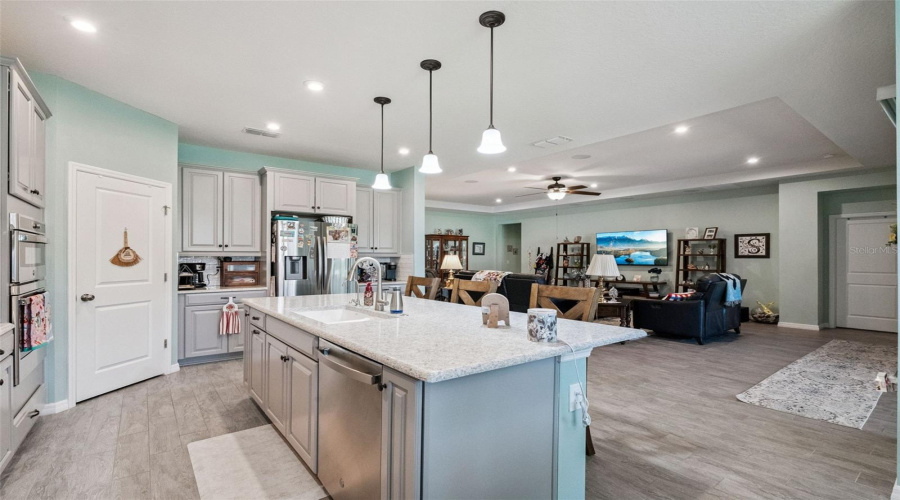 Kissimmee, Florida 34746, 4 Bedroom Bedrooms, ,3 Bathroombathrooms,Residential,For Sale,Redfin,0,Mfro6404441
