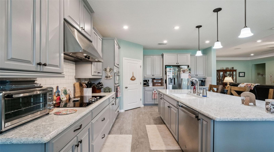 Kissimmee, Florida 34746, 4 Bedroom Bedrooms, ,3 Bathroombathrooms,Residential,For Sale,Redfin,0,Mfro6404441