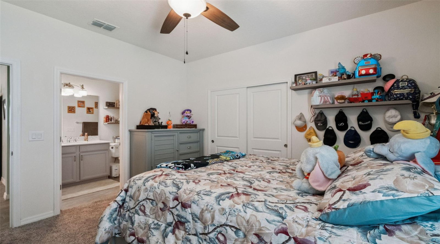 Kissimmee, Florida 34746, 4 Bedroom Bedrooms, ,3 Bathroombathrooms,Residential,For Sale,Redfin,0,Mfro6404441