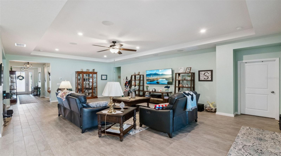 Kissimmee, Florida 34746, 4 Bedroom Bedrooms, ,3 Bathroombathrooms,Residential,For Sale,Redfin,0,Mfro6404441