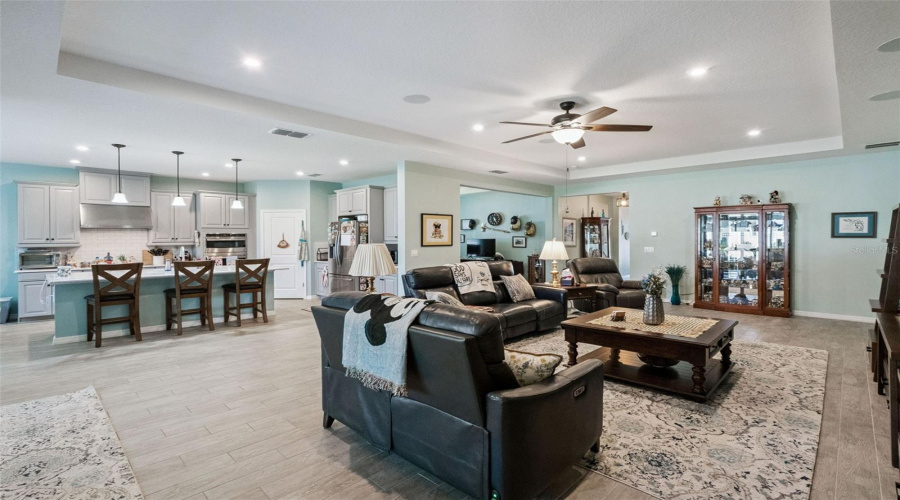 Kissimmee, Florida 34746, 4 Bedroom Bedrooms, ,3 Bathroombathrooms,Residential,For Sale,Redfin,0,Mfro6404441
