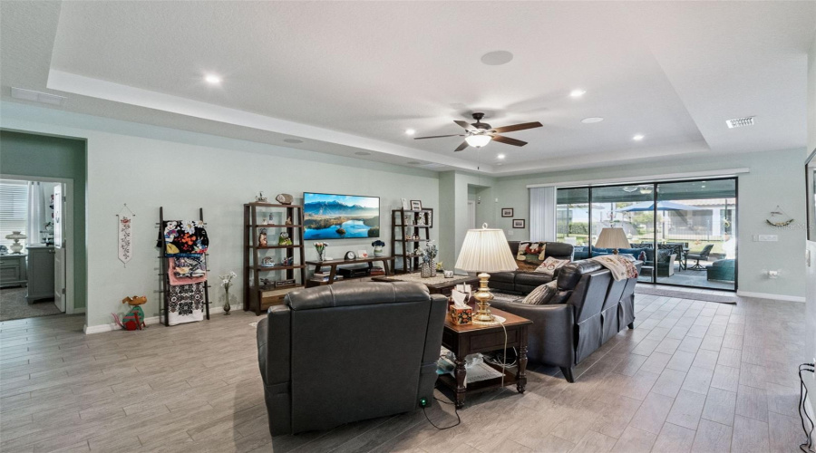 Kissimmee, Florida 34746, 4 Bedroom Bedrooms, ,3 Bathroombathrooms,Residential,For Sale,Redfin,0,Mfro6404441