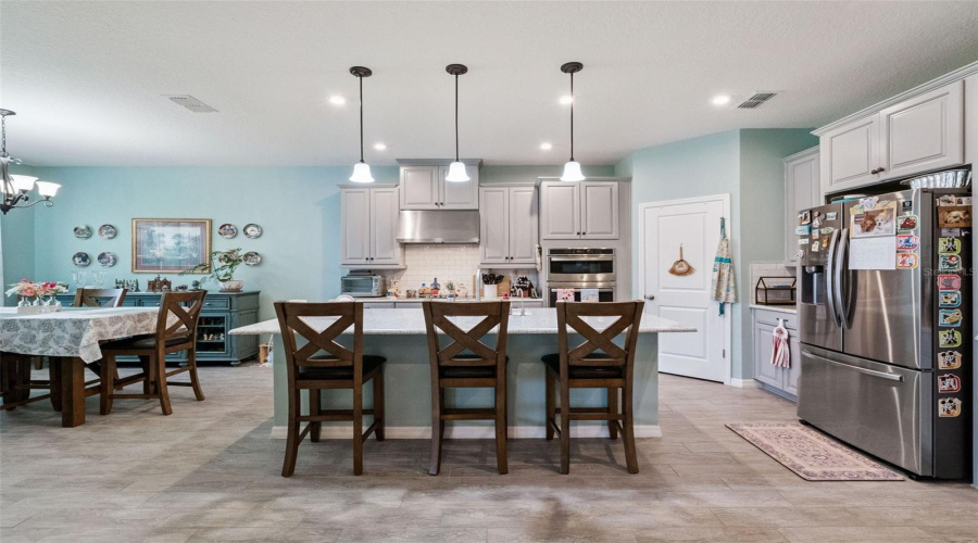 Kissimmee, Florida 34746, 4 Bedroom Bedrooms, ,3 Bathroombathrooms,Residential,For Sale,Redfin,0,Mfro6404441