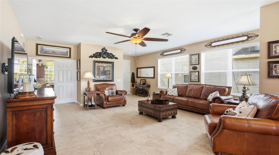 Davenport, Florida 33837, 5 Bedroom Bedrooms, ,2 Bathroombathrooms,Residential,For Sale,Lexington,0,Mfrs5159596