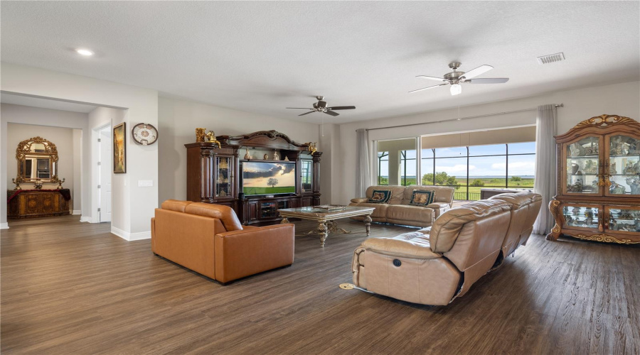 Kissimmee, Florida 34746, 5 Bedroom Bedrooms, ,5 Bathroombathrooms,Residential,For Sale,Windlass,0,Mfro6407891