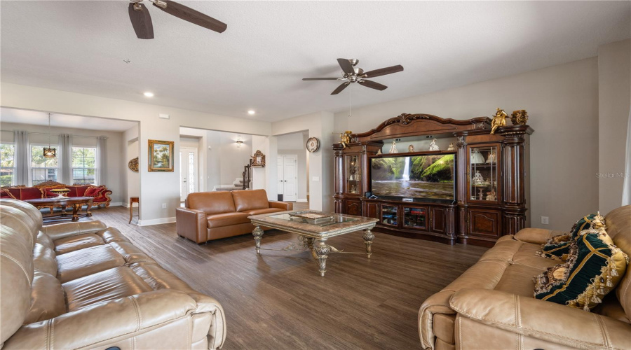 Kissimmee, Florida 34746, 5 Bedroom Bedrooms, ,5 Bathroombathrooms,Residential,For Sale,Windlass,0,Mfro6407891