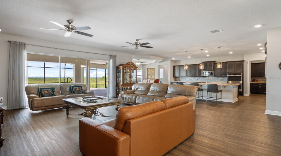 Kissimmee, Florida 34746, 5 Bedroom Bedrooms, ,5 Bathroombathrooms,Residential,For Sale,Windlass,0,Mfro6407891