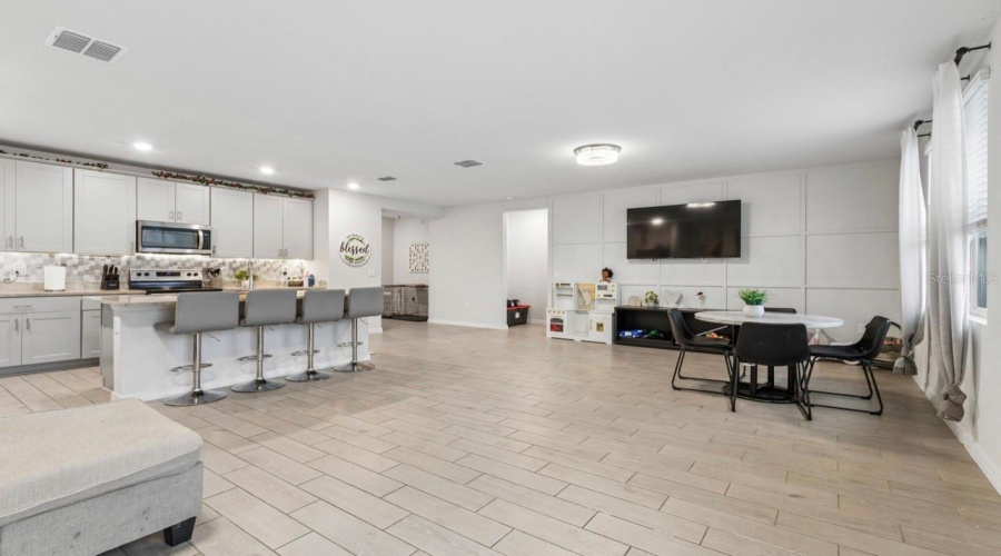 Davenport, Florida 33896, 4 Bedroom Bedrooms, ,2 Bathroombathrooms,Residential,For Sale,Vista Villages,0,Mfrs5155852