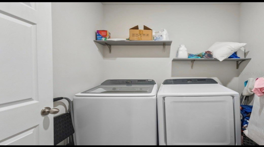 Davenport, Florida 33896, 4 Bedroom Bedrooms, ,2 Bathroombathrooms,Residential,For Sale,Vista Villages,0,Mfrs5155852
