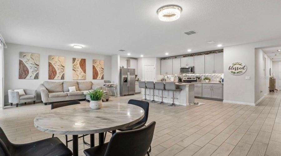 Davenport, Florida 33896, 4 Bedroom Bedrooms, ,2 Bathroombathrooms,Residential,For Sale,Vista Villages,0,Mfrs5155852