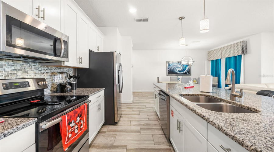 Kissimmee, Florida 34746, 4 Bedroom Bedrooms, ,3 Bathroombathrooms,Residential,For Sale,Gatsby,0,Mfro6443545