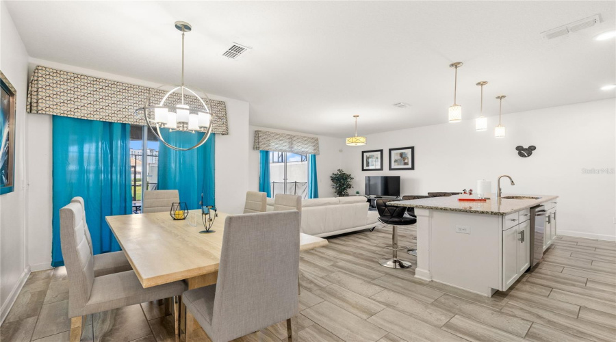 Kissimmee, Florida 34746, 4 Bedroom Bedrooms, ,3 Bathroombathrooms,Residential,For Sale,Gatsby,0,Mfro6443545
