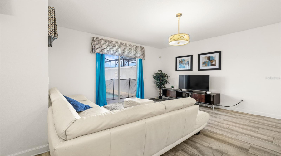 Kissimmee, Florida 34746, 4 Bedroom Bedrooms, ,3 Bathroombathrooms,Residential,For Sale,Gatsby,0,Mfro6443545