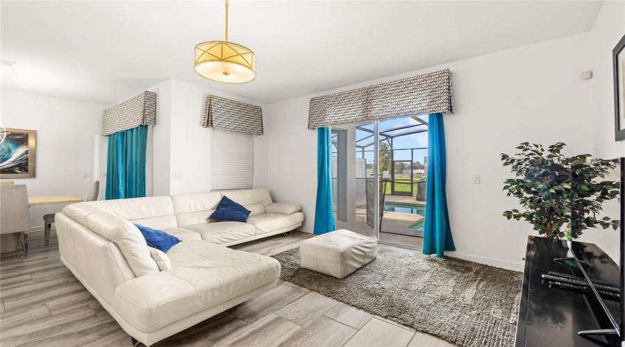 Kissimmee, Florida 34746, 4 Bedroom Bedrooms, ,3 Bathroombathrooms,Residential,For Sale,Gatsby,0,Mfro6443545