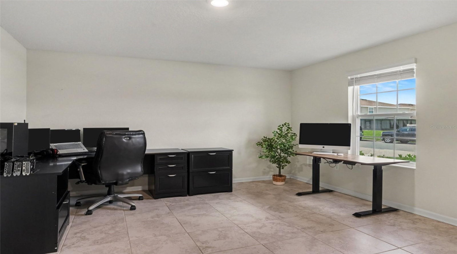 Kissimmee, Florida 34746, 5 Bedroom Bedrooms, ,2 Bathroombathrooms,Residential,For Sale,Bluff Oak Loop,0,Mfro6437731