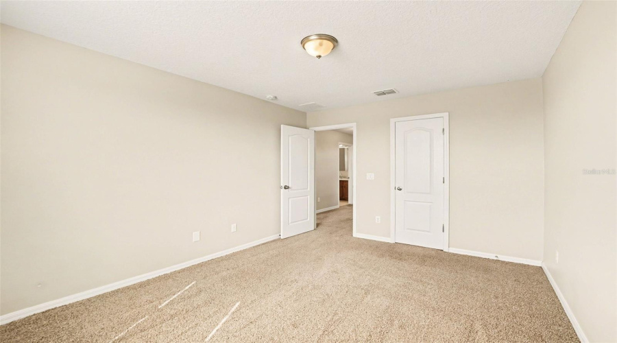 Kissimmee, Florida 34746, 4 Bedroom Bedrooms, ,2 Bathroombathrooms,Residential,For Sale,Eagle Cliff,0,Mfro6393508