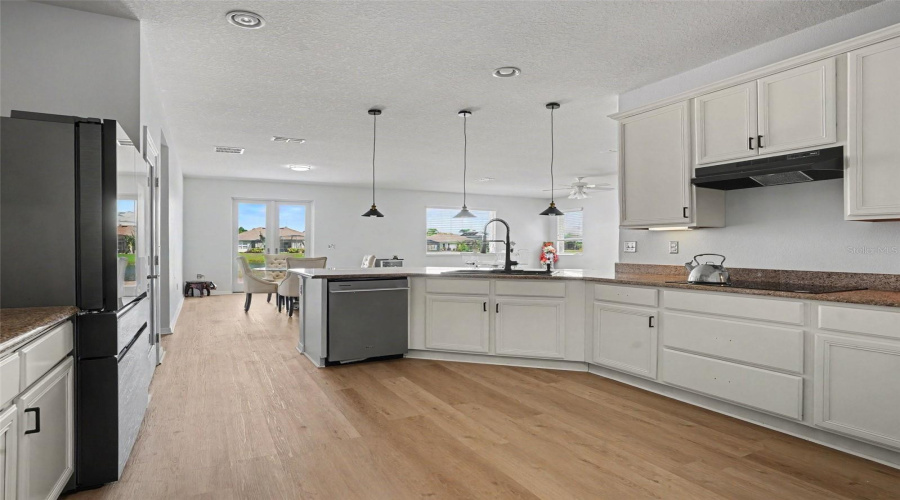 Kissimmee, Florida 34746, 4 Bedroom Bedrooms, ,2 Bathroombathrooms,Residential,For Sale,Angler Ave,0,Mfro6437838