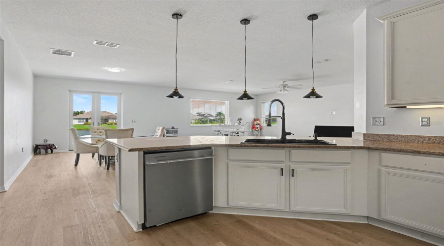 Kissimmee, Florida 34746, 4 Bedroom Bedrooms, ,2 Bathroombathrooms,Residential,For Sale,Angler Ave,0,Mfro6437838