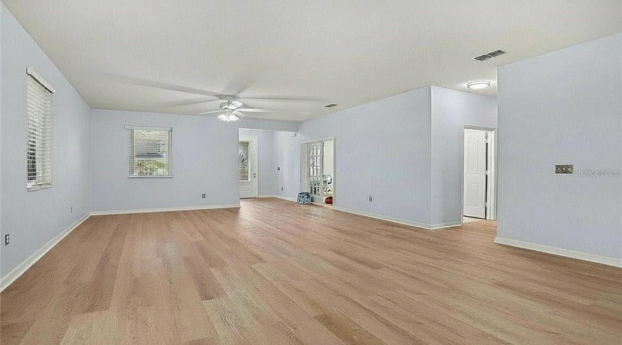 Kissimmee, Florida 34746, 4 Bedroom Bedrooms, ,2 Bathroombathrooms,Residential,For Sale,Angler Ave,0,Mfro6437838