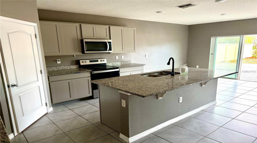 Davenport, Florida 33837, 5 Bedroom Bedrooms, ,3 Bathroombathrooms,Residential,For Sale,Sugarwood,0,Mfrr4912166
