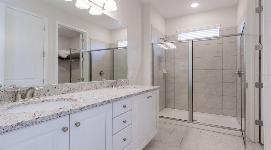 Kissimmee, Florida 34747, 5 Bedroom Bedrooms, ,4 Bathroombathrooms,Residential,For Sale,Westland,0,Mfro6450445