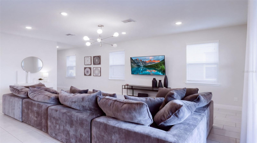 Kissimmee, Florida 34747, 5 Bedroom Bedrooms, ,4 Bathroombathrooms,Residential,For Sale,Westland,0,Mfro6450445