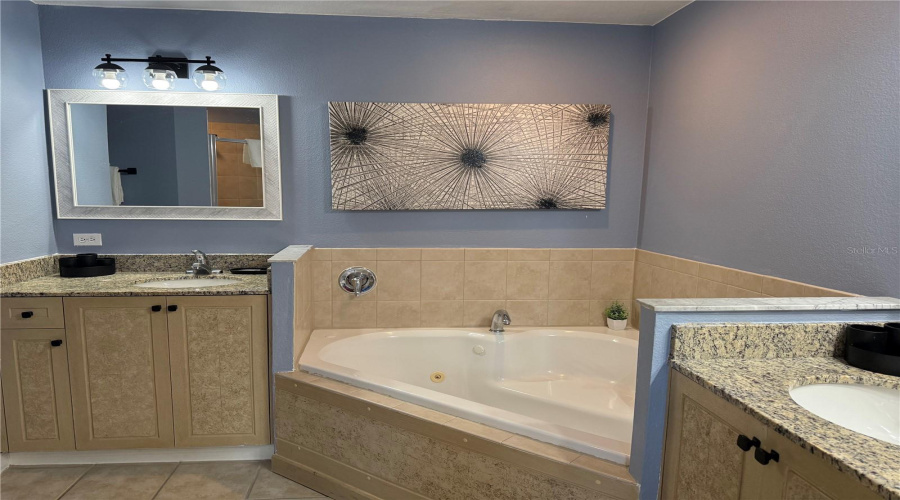 Orlando, Florida 32821, 3 Bedroom Bedrooms, ,3 Bathroombathrooms,Residential,For Sale,Worldquest,0,Mfro6375543