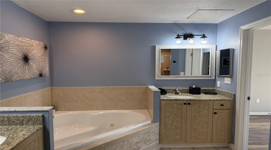Orlando, Florida 32821, 3 Bedroom Bedrooms, ,3 Bathroombathrooms,Residential,For Sale,Worldquest,0,Mfro6375543