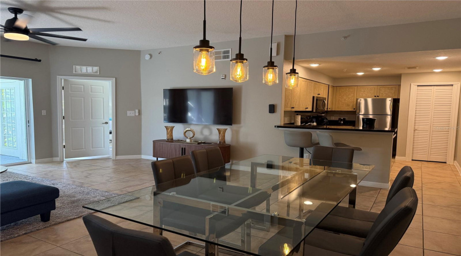 Orlando, Florida 32821, 3 Bedroom Bedrooms, ,3 Bathroombathrooms,Residential,For Sale,Worldquest,0,Mfro6375543