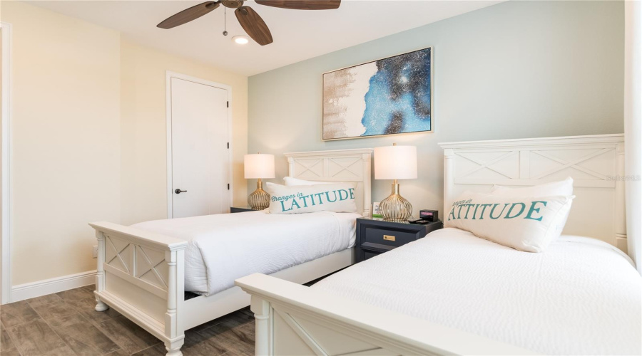 Kissimmee, Florida 34747, 5 Bedroom Bedrooms, ,5 Bathroombathrooms,Residential,For Sale,Surf,0,Mfrs5159643