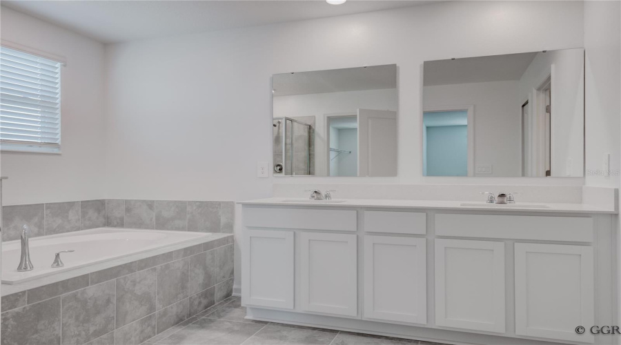 Kissimmee, Florida 34746, 4 Bedroom Bedrooms, ,2 Bathroombathrooms,Residential,For Sale,Rock Maple,0,Mfrs5147167