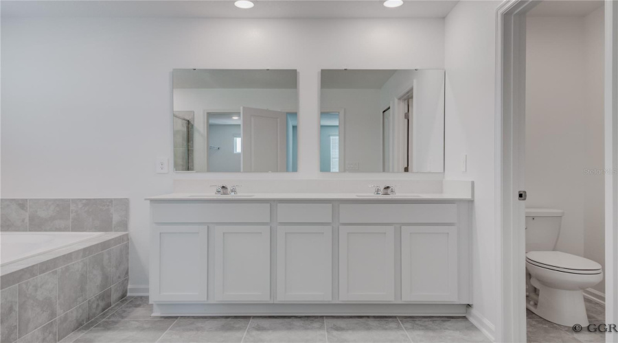 Kissimmee, Florida 34746, 4 Bedroom Bedrooms, ,2 Bathroombathrooms,Residential,For Sale,Rock Maple,0,Mfrs5147167