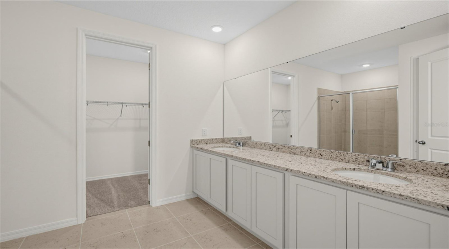 Kissimmee, Florida 34746, 3 Bedroom Bedrooms, ,2 Bathroombathrooms,Residential,For Sale,Broadwing,0,Mfrtb8558786