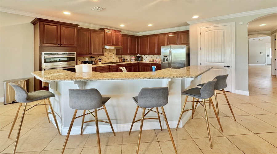 Kissimmee, Florida 34747, 5 Bedroom Bedrooms, ,5 Bathroombathrooms,Residential,For Sale,Golden Bear,0,Mfro6450416