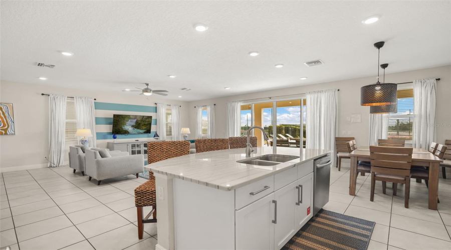 Kissimmee, Florida 34747, 4 Bedroom Bedrooms, ,3 Bathroombathrooms,Residential,For Sale,Westland,0,Mfro6450540