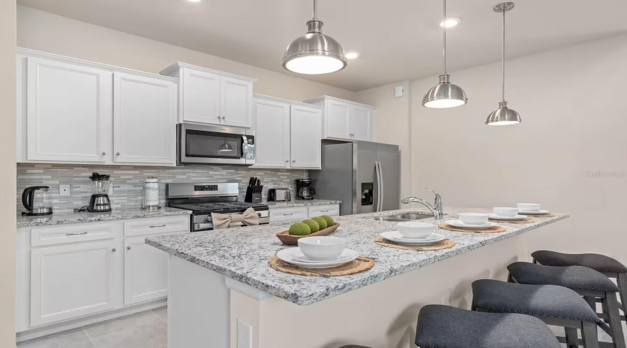 Davenport, Florida 33837, 7 Bedroom Bedrooms, ,5 Bathroombathrooms,Residential,For Sale,Oakmoss,0,Mfro6449287
