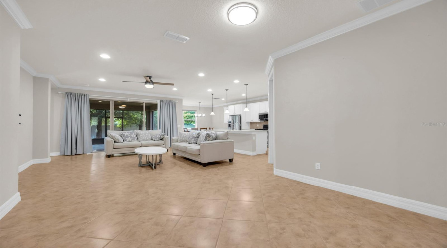 Orlando, Florida 32836, 3 Bedroom Bedrooms, ,3 Bathroombathrooms,Residential,For Sale,Berry Creek,0,Mfrr4912172
