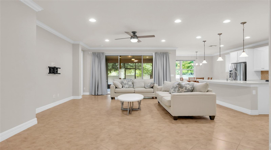Orlando, Florida 32836, 3 Bedroom Bedrooms, ,3 Bathroombathrooms,Residential,For Sale,Berry Creek,0,Mfrr4912172
