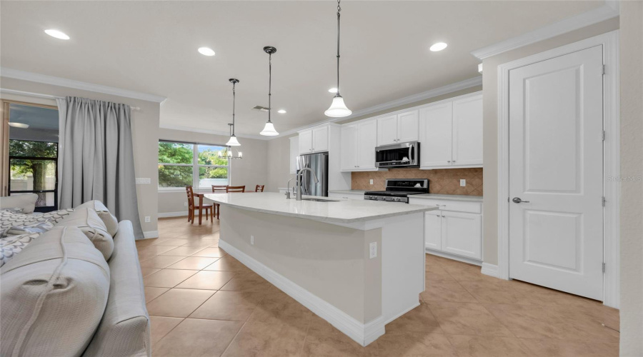 Orlando, Florida 32836, 3 Bedroom Bedrooms, ,3 Bathroombathrooms,Residential,For Sale,Berry Creek,0,Mfrr4912172