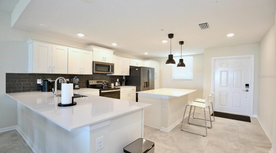 Kissimmee, Florida 34746, 2 Bedroom Bedrooms, ,2 Bathroombathrooms,Residential,For Sale,Paradox,0,Mfro6399517