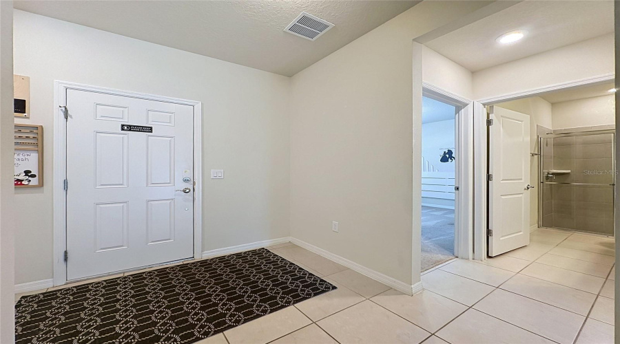 Davenport, Florida 33837, 5 Bedroom Bedrooms, ,4 Bathroombathrooms,Residential,For Sale,Paradise Dr,0,Mfrs5159467